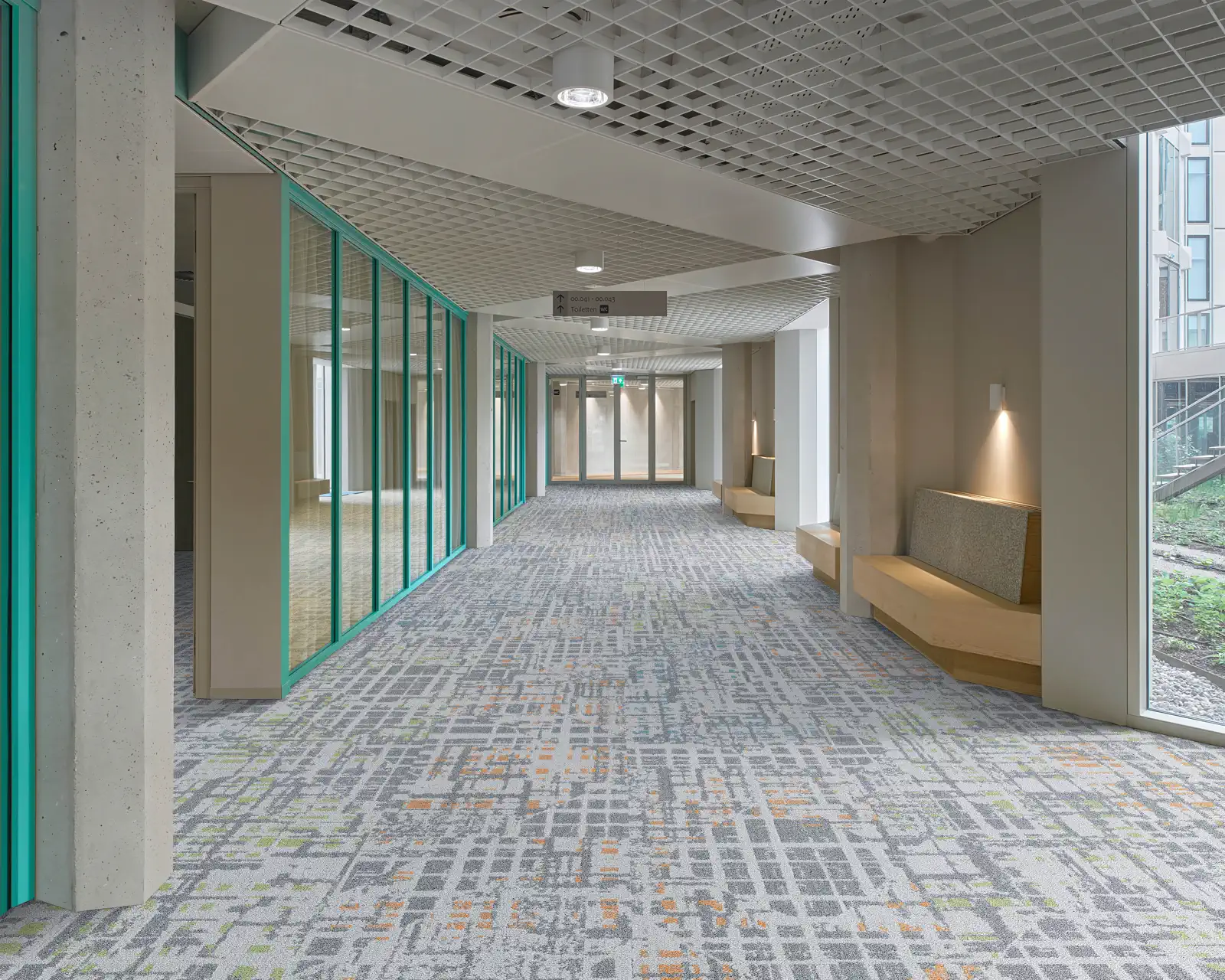 HEMING carpet tile main product image, front perspective